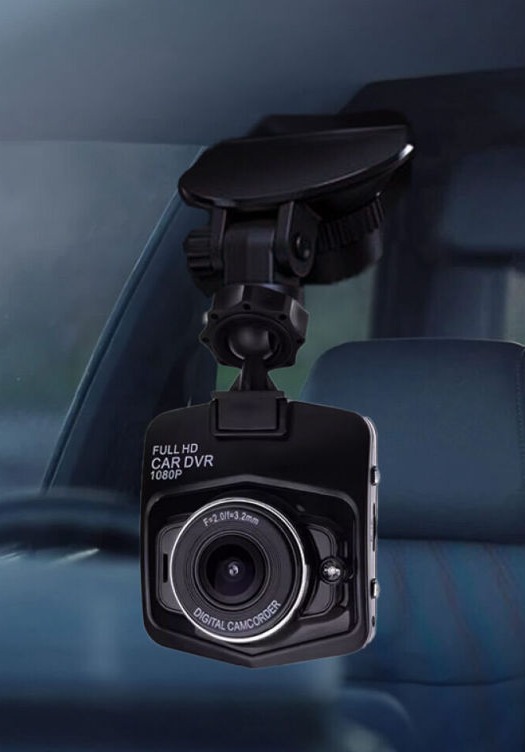 DashOne Pro attached in car